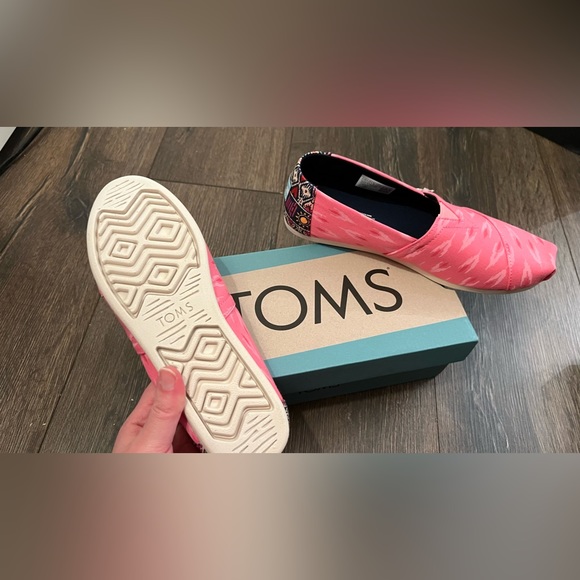 Brand New!! Toms Alpargata size US 7.5 | Euro 38 - Picture 3 of 3